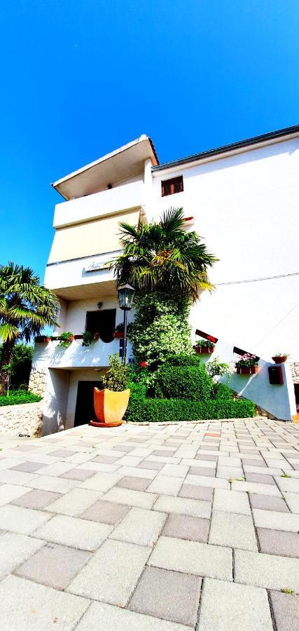 Apartments Sime Сукошан Экстерьер фото