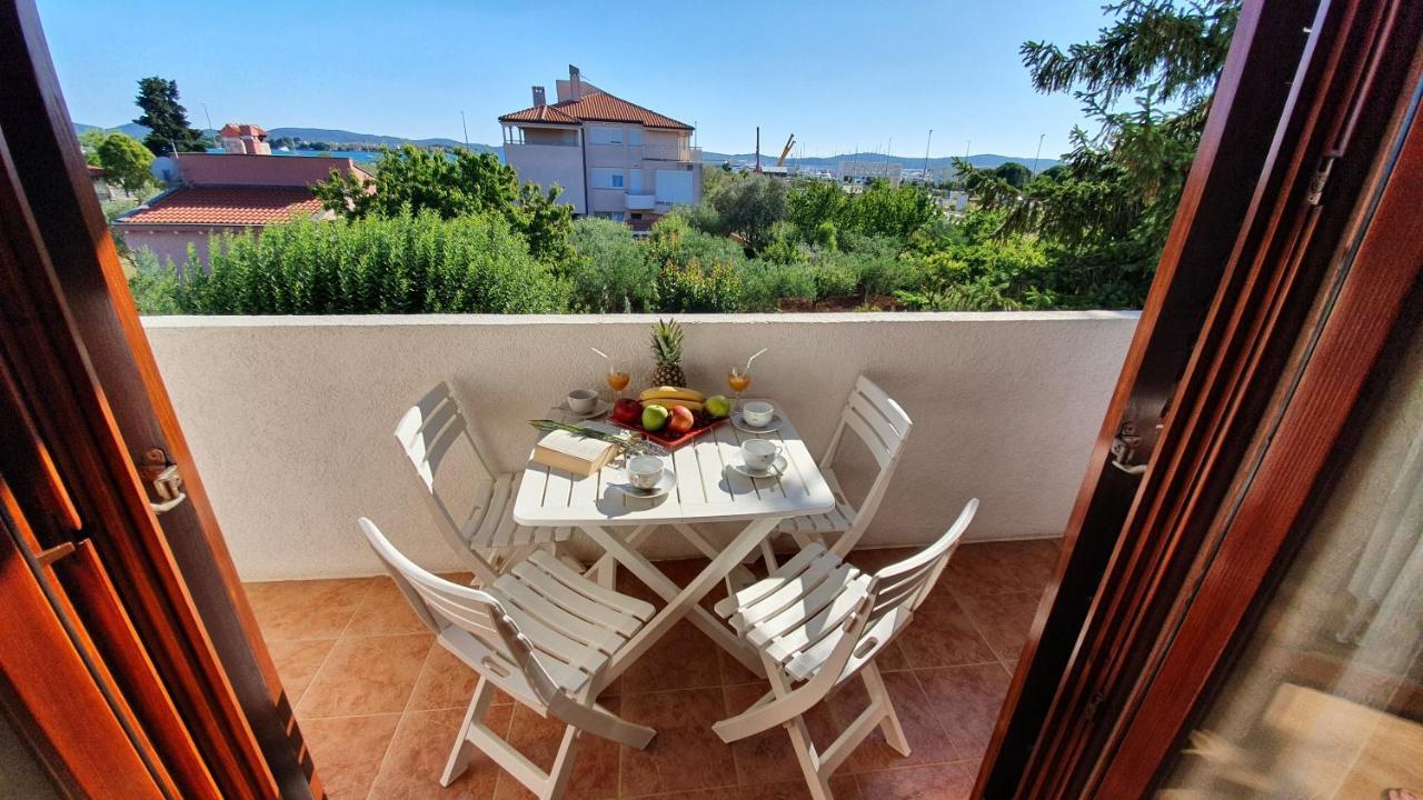 Apartments Sime Сукошан Экстерьер фото